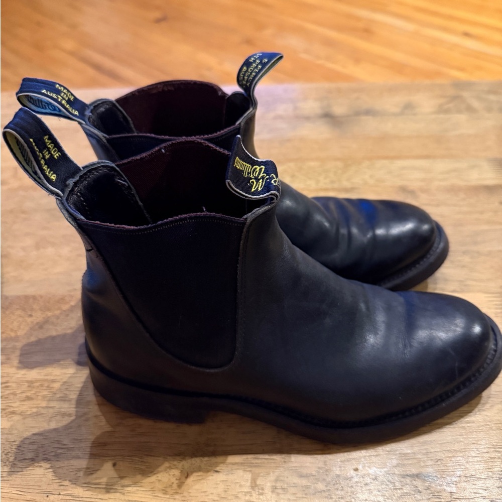 R.M. Williams Black Leather Women’s Chelsea Boots